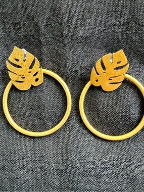 Madewell tropical gold leaf earrings